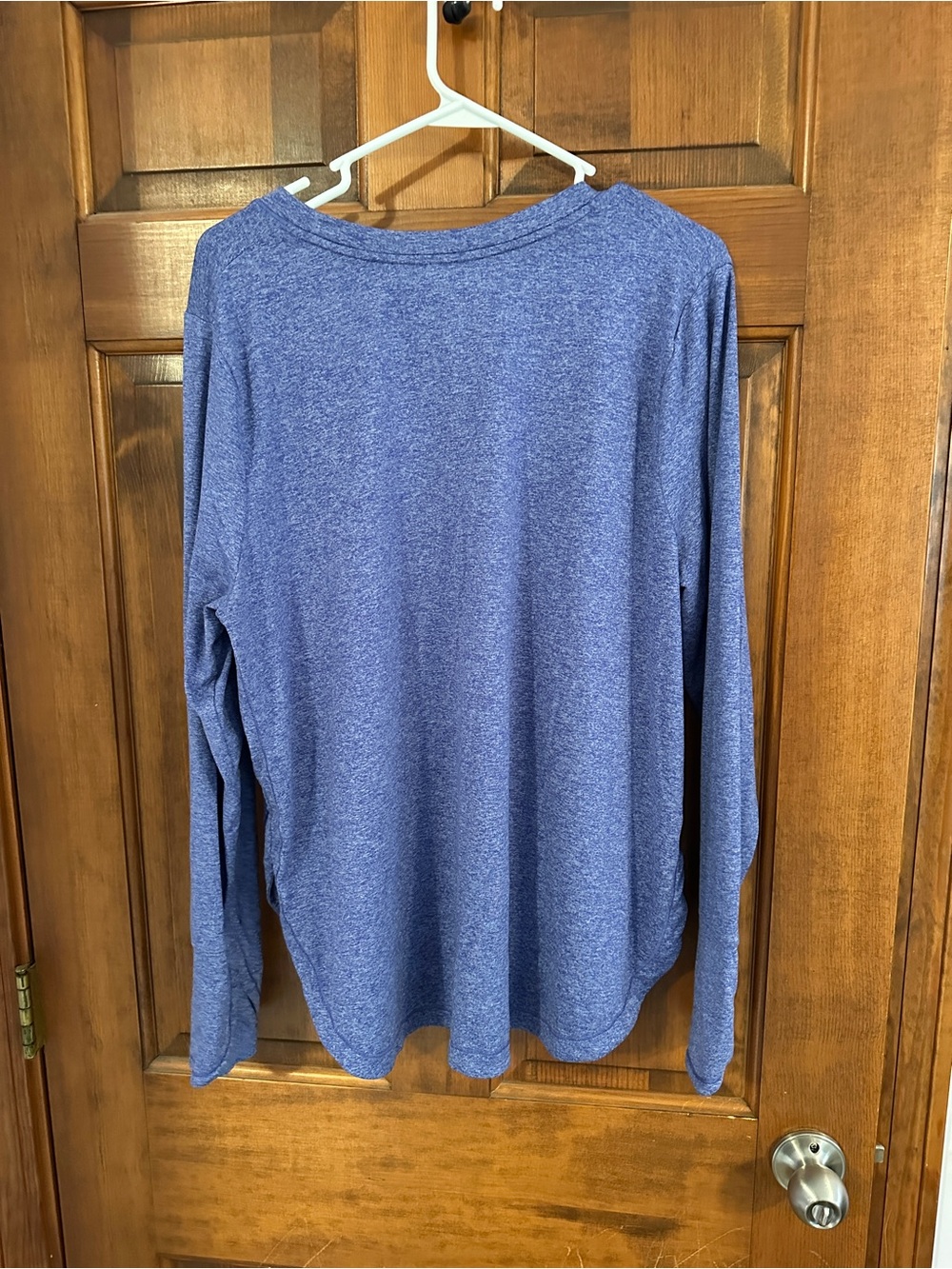Athleta Long Sleeve Active Top 1X Thumbholes Side Slits EUC - Picture 6 of 7